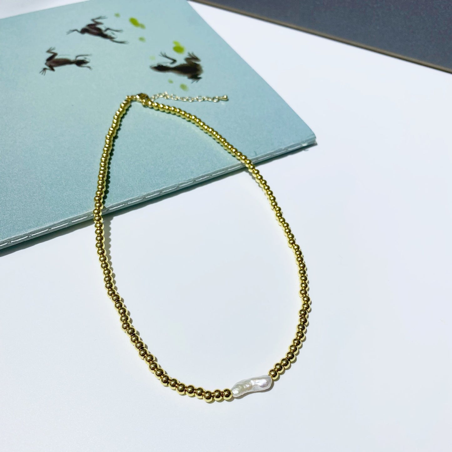 Natural pearl necklace