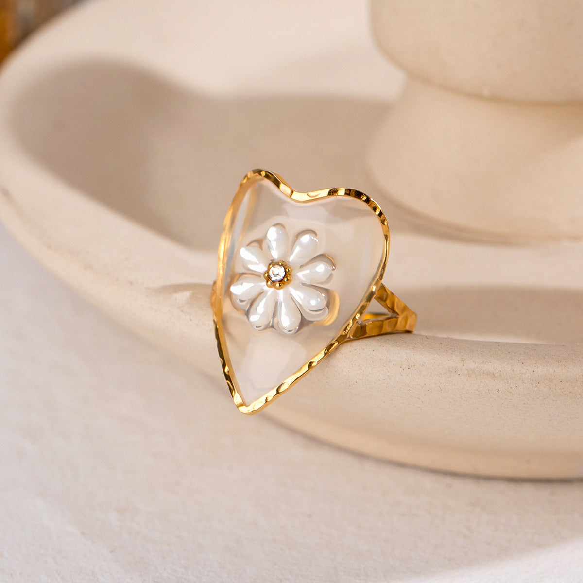 Love Precious Shell Ring